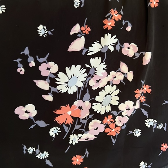 LC Lauren Conrad Black and Floral Skater Skirt Size S - Picture 4 of 4